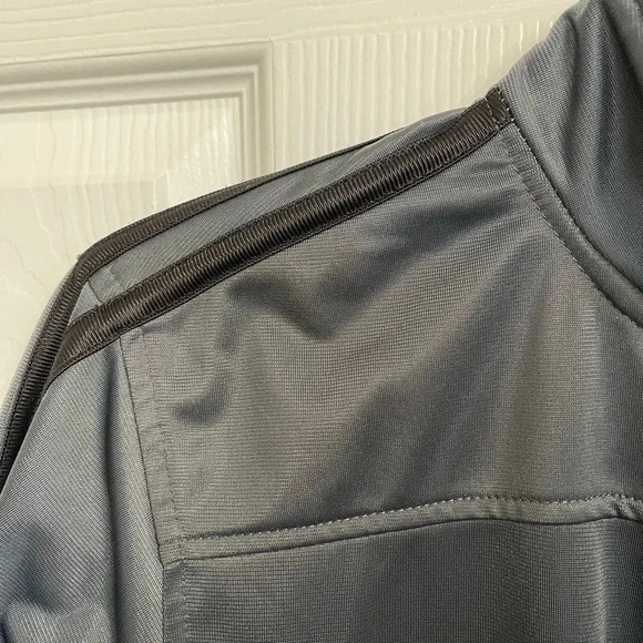Men’s Starter Jacket Athletic Full Zip Gray Black Stripes Size Medium 38-40 - Picture 3 of 8